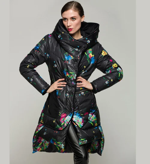 С цветочным принтом зимняя куртка Для женщин европейский бренд Подпушка куртка высокое качество теплые женские Верхняя одежда с капюшоном Костюмы gq1629 - Цвет: Black