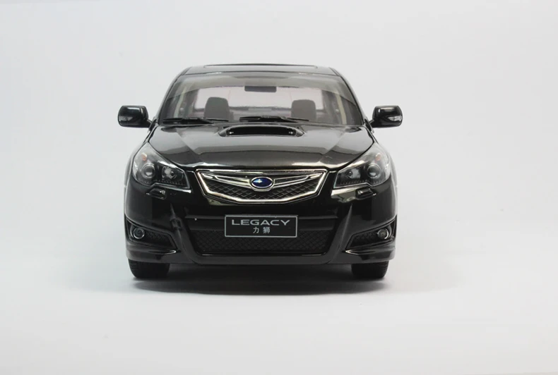 1 18   SUBARU LEGACY black 2