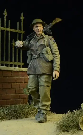 

Resin toys 35014 - British/Commonwealth Brengunner walking 1942-45 Free shipping