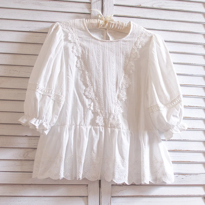 

Lace Lolita lace lacing Puff Sleeve High Waist Doll Shirt Cotton Female sweet blouse