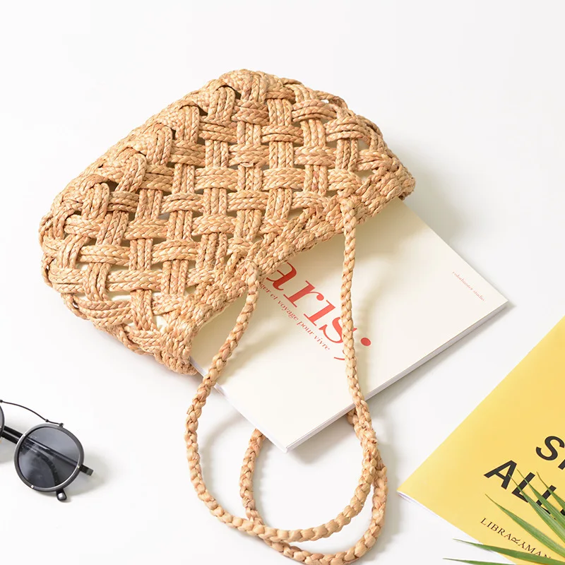 

Hot Sale Exquisite Handbag Large Capacity Retro Rattan Bag New Brand Wild Tote Wicker Woven Bag Women Natural Straw Shoulder Bag