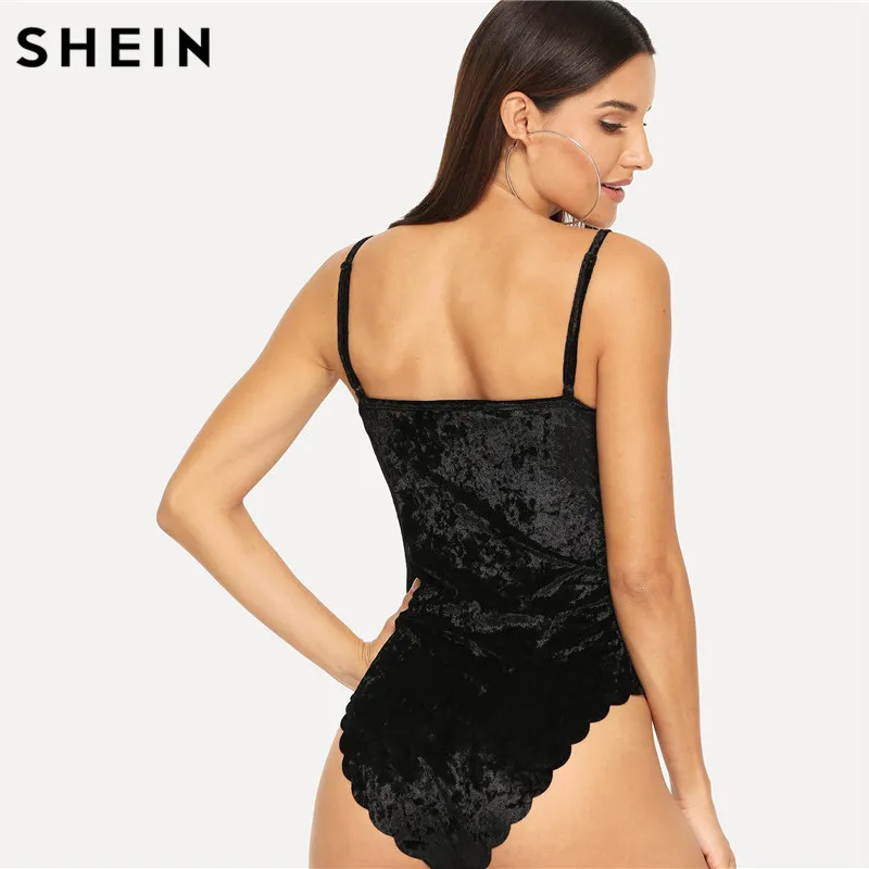 SHEIN الأسود المخملية الخامس الرقبة متموجة الحافة الصلبة ارتداءها المرأة الصيف أكمام التي شيرت داخلية مثير الجسم الدعاوى للنساء