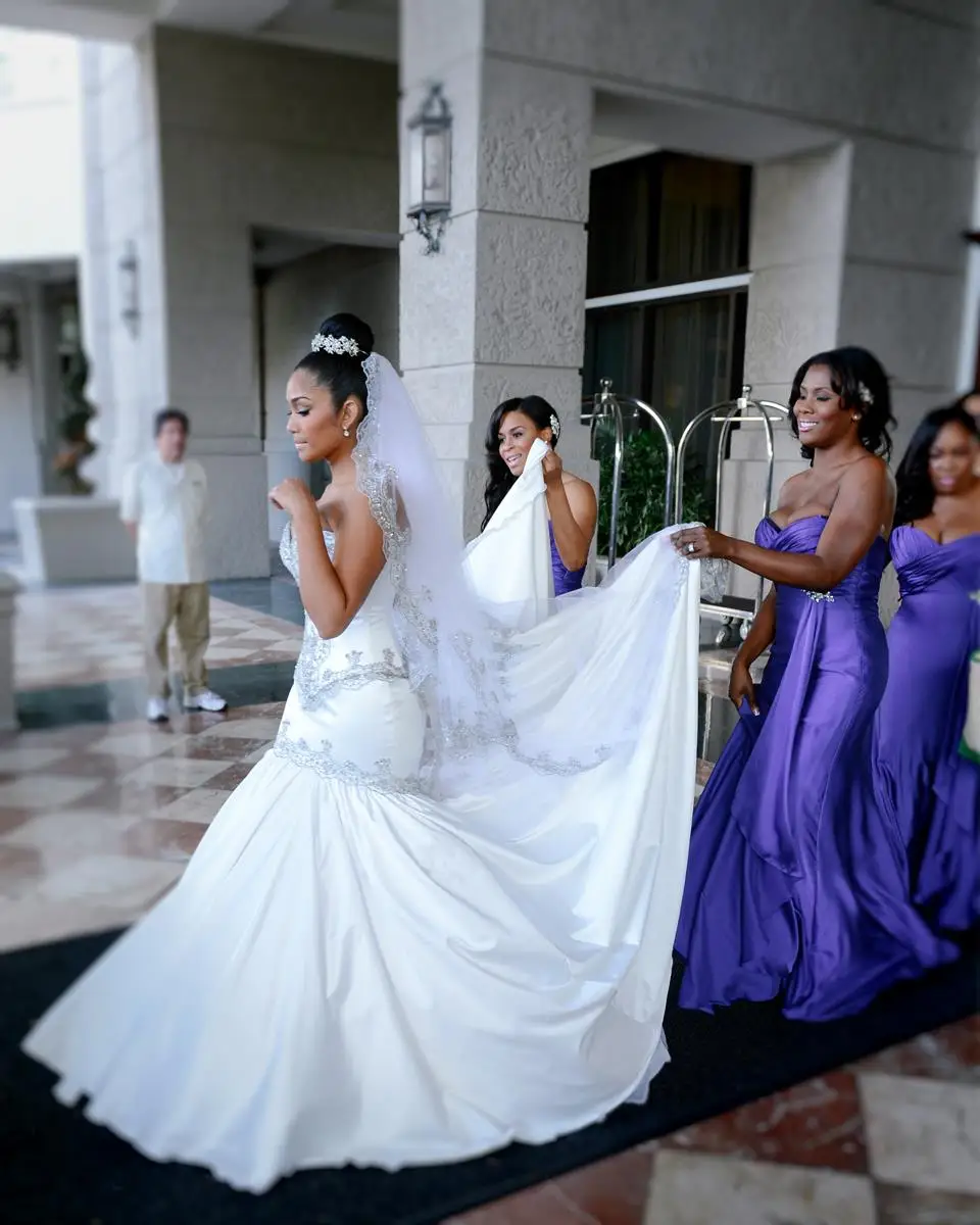 Off-The-Shoulder-Mermaid-Wedding-Dresses-2016-Sexy-Sweetheart-Satin-Beading-Crystals-Bridal-Dress-Wedding-Gowns (1)