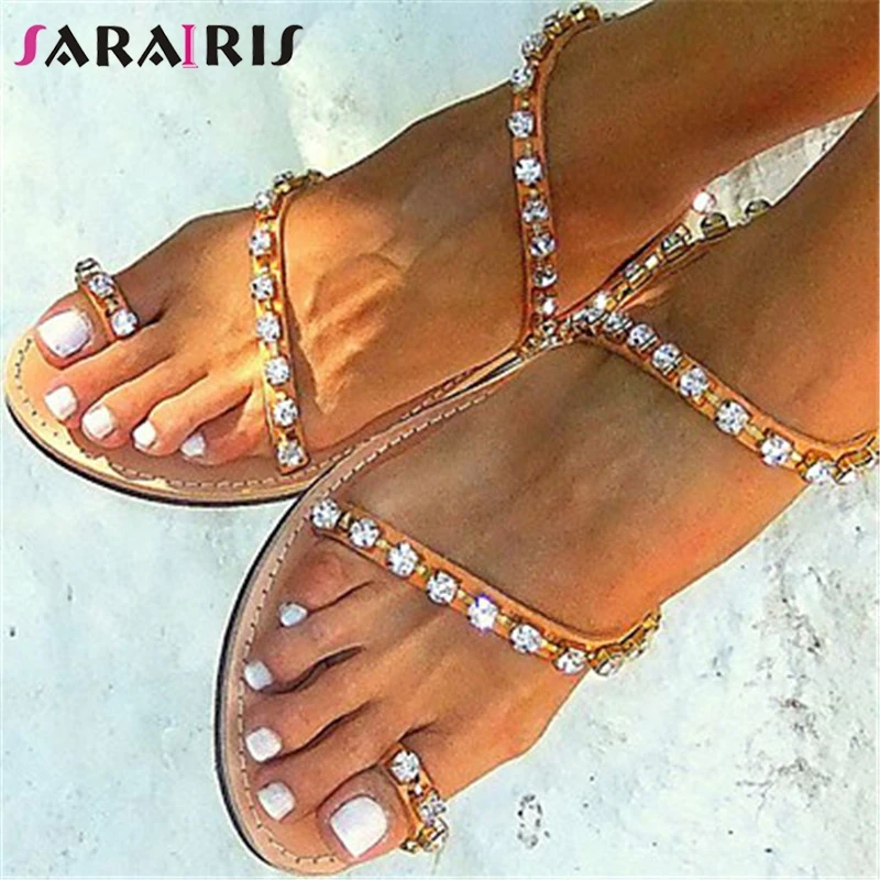 

SARAIRIS New Fashion Plus Size 32-47 Crystal Ladies Flat With Rome Shoes Woman 2019 Casual Party Top Quality Summer Sandals
