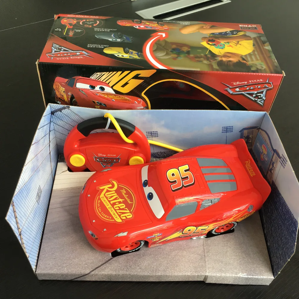 

Disney pixar car3 22cm Remote control toy car a toy wrapped in a fancy box electric Plastic Emulational Model Toys car McQueen