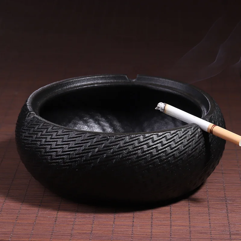 

Creative Modern Ceramic Ashtray Office Coffee Table Living Room Large Personality Retro European Simple Home Universal Ashtray