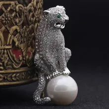 Zlxgirl luksusowej marki leopard broszki z motywem zwierząt mężczyzn biżuteria idealne cubic cyrkon broszka i wisiorek sztuczna perła hidżab szpilki