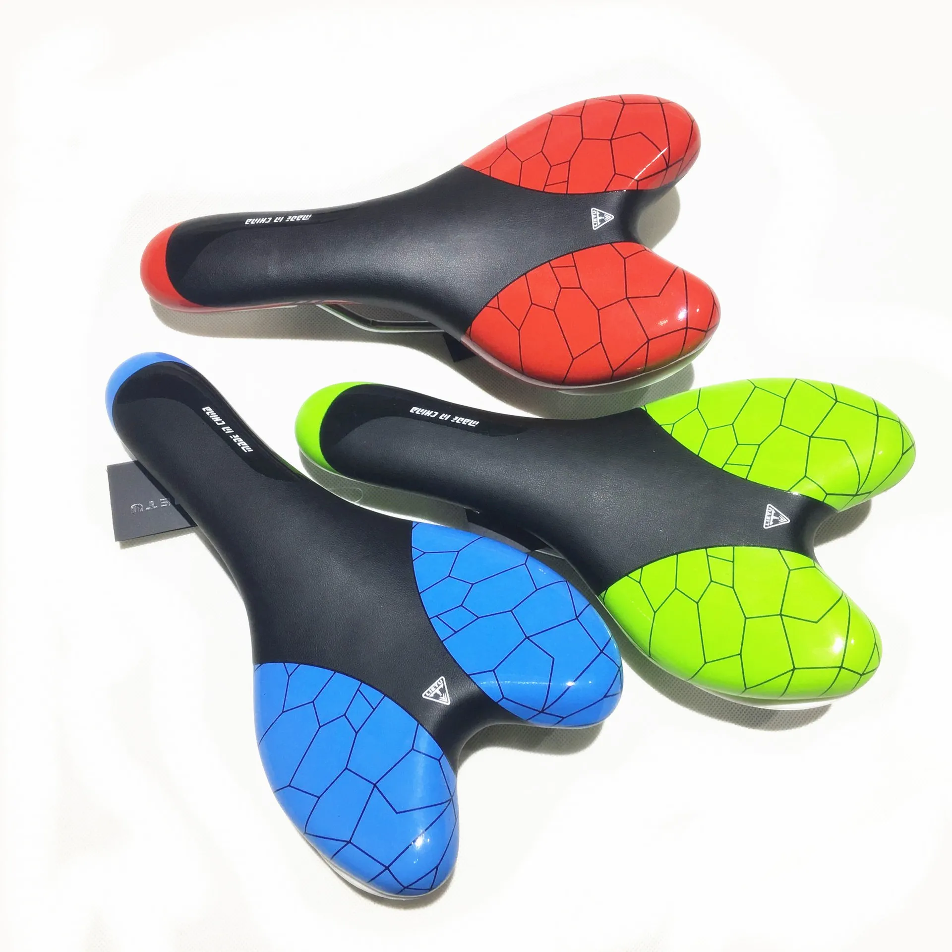 

New Pattern Taiwan Way Of Hunting Cushion Lietu Exceed Soft Polyurethane Fill Fold Vehicle Highway