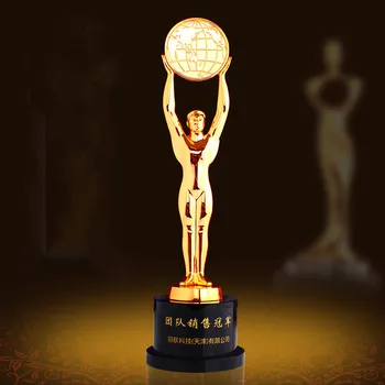 

Customized Metal Trophy Sculpture Ball Games Awards Raising Earth Model Men Statue Home Decoration