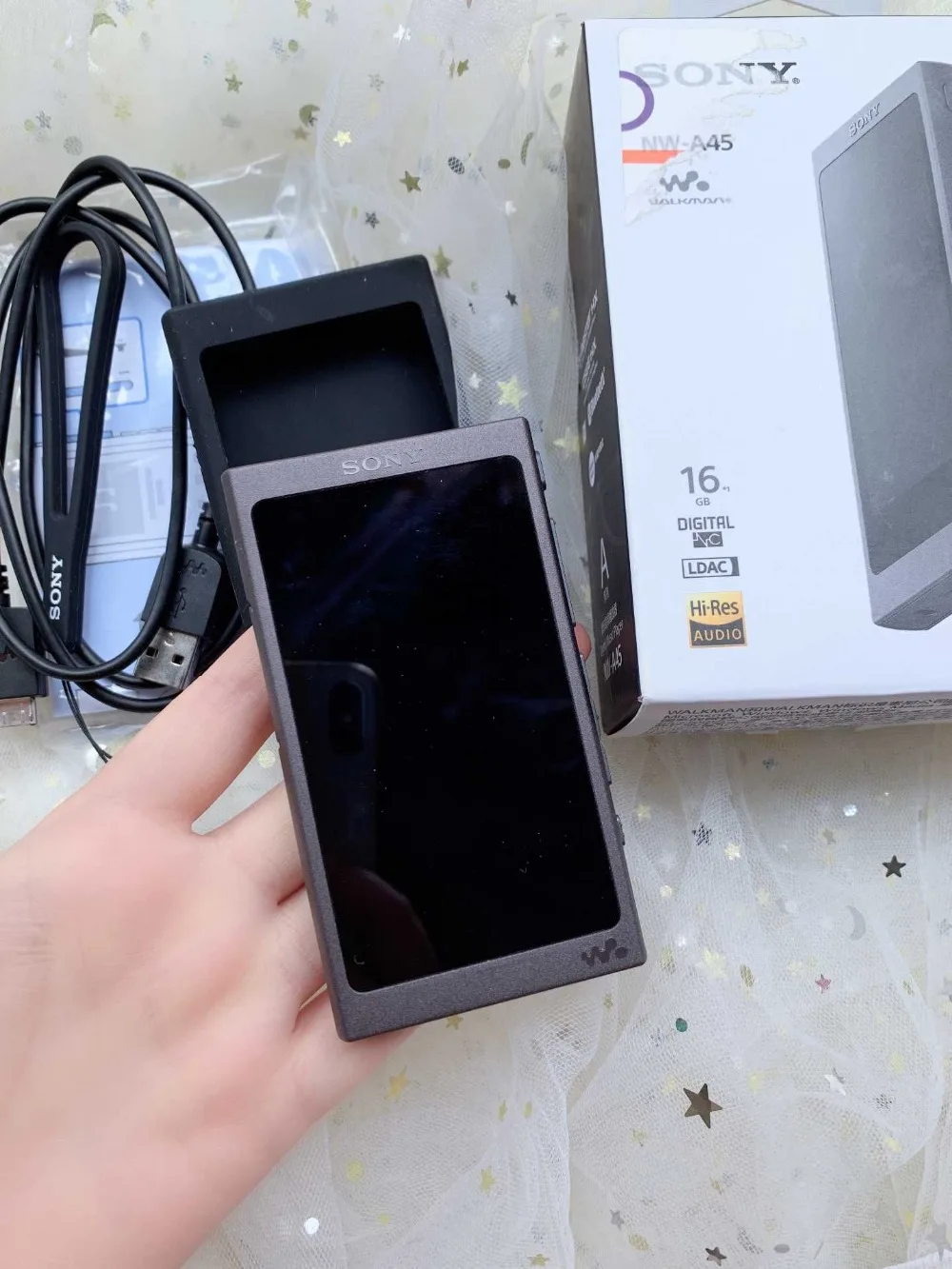 Бывший в употреблении Цифровой музыкальный плеер Walkman 16 ГБ с аудио высокой