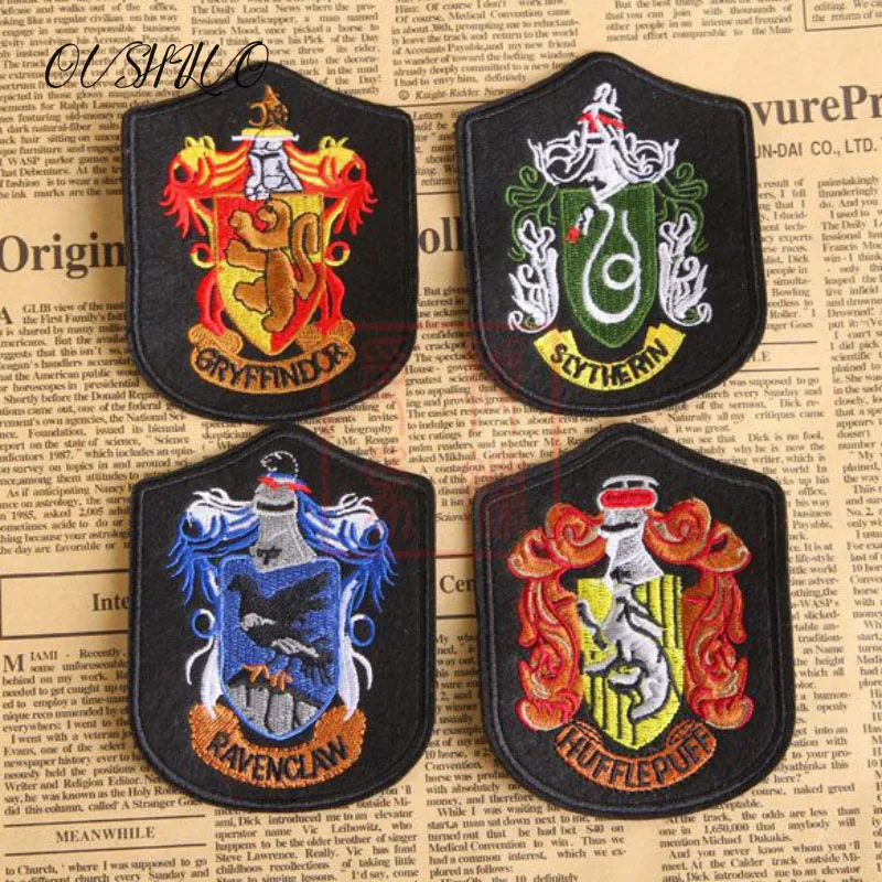 

New Harri Potter Cosplay Accessories Embroidery Badge Slytherin Gryffindor Ravenclaw Hufflepuff Badge Decoration Accessory Gift