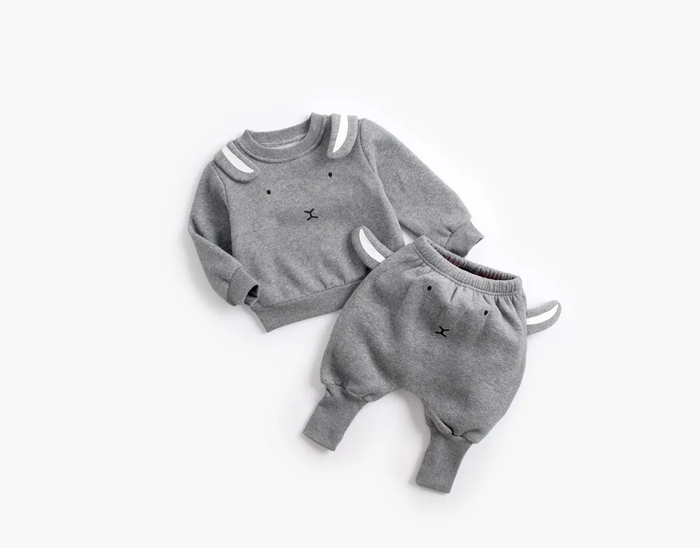 Комплекты для малышей одежда для малышей осенне-зимний бархатный свитер для малышей комплект со штанами из хлопка с героями мультфильмов для мальчиков и девочек из двух предметов