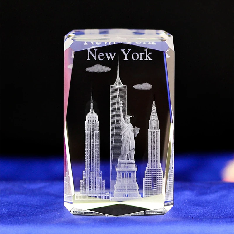 

New York Statue of Libety LASER ENGRAVED CRYSTAL Light 50*50*80MM crystal light with light base