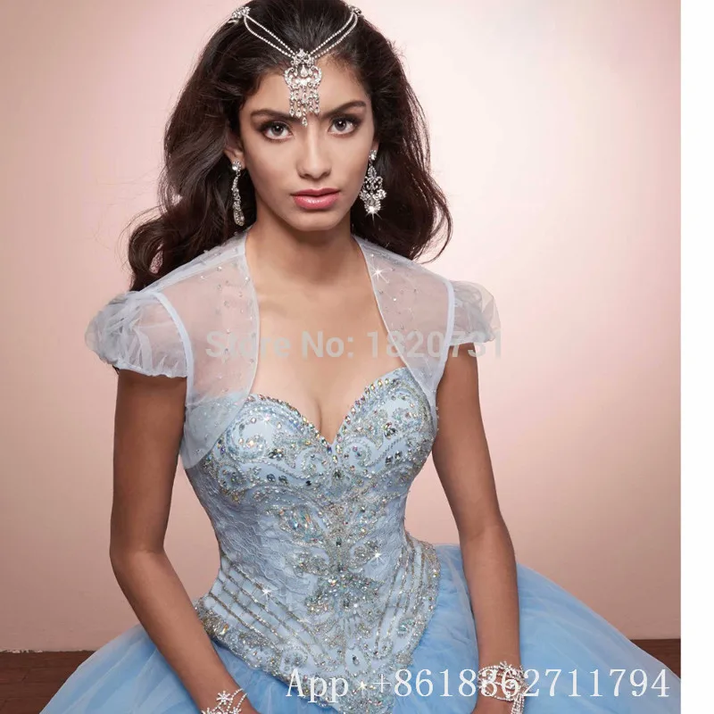 2017-New-Lace-A-Line-Quinceanera-Dresses-with-Appliques-Crystal-Beading-Sweet-16-Dresses-Vestidos-De(2)