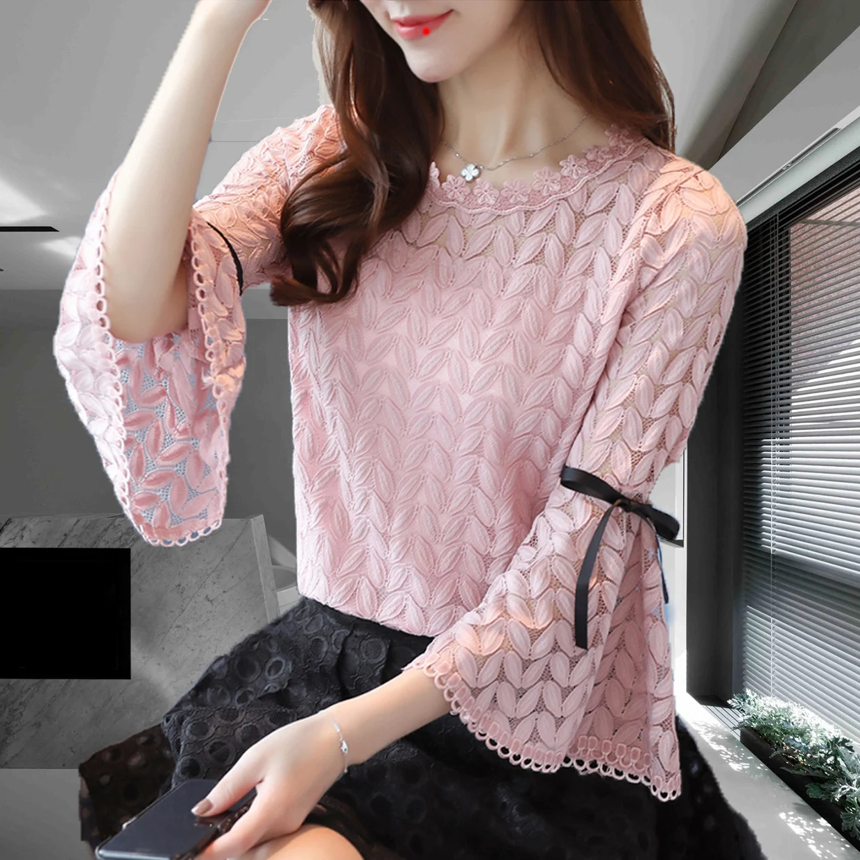 2018 Spring Fashion Solid Lace Shirts Women Blouses Long Sleeve O-neck Hollow Out Bow Flare Shirt Tops Blouse | Женская одежда