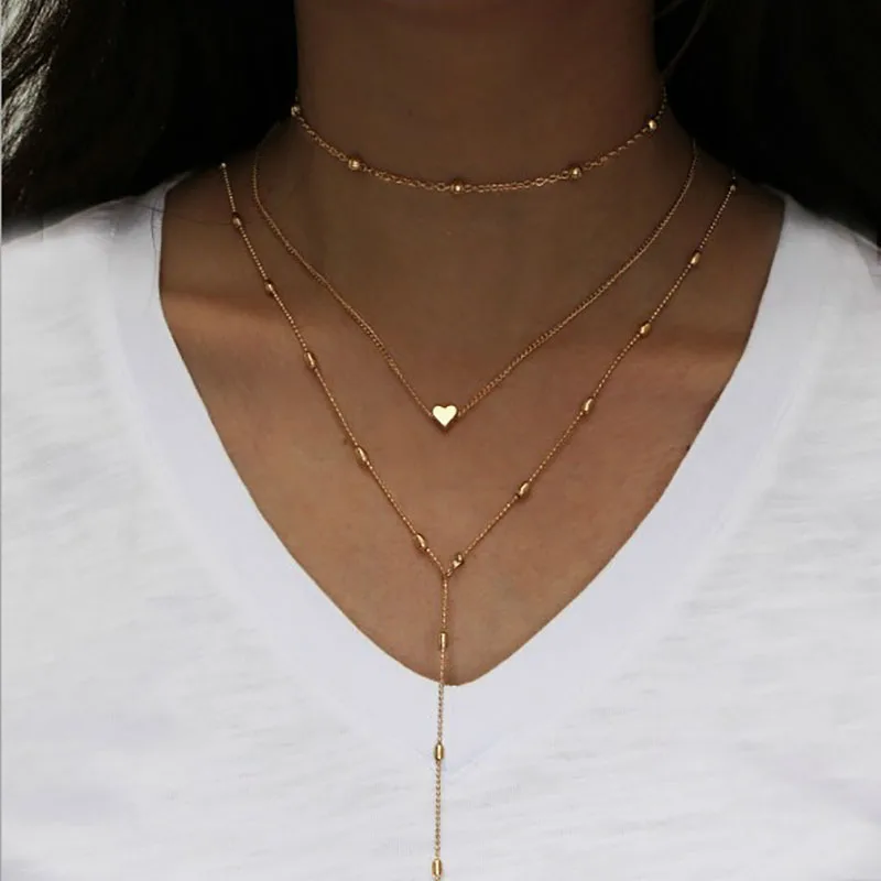 

2019 Popular Metal Multilayer Blade Chain Hollow Retro Clavicle Chain Personality Ladies Aristocratic Peach Heart Pendant Chain