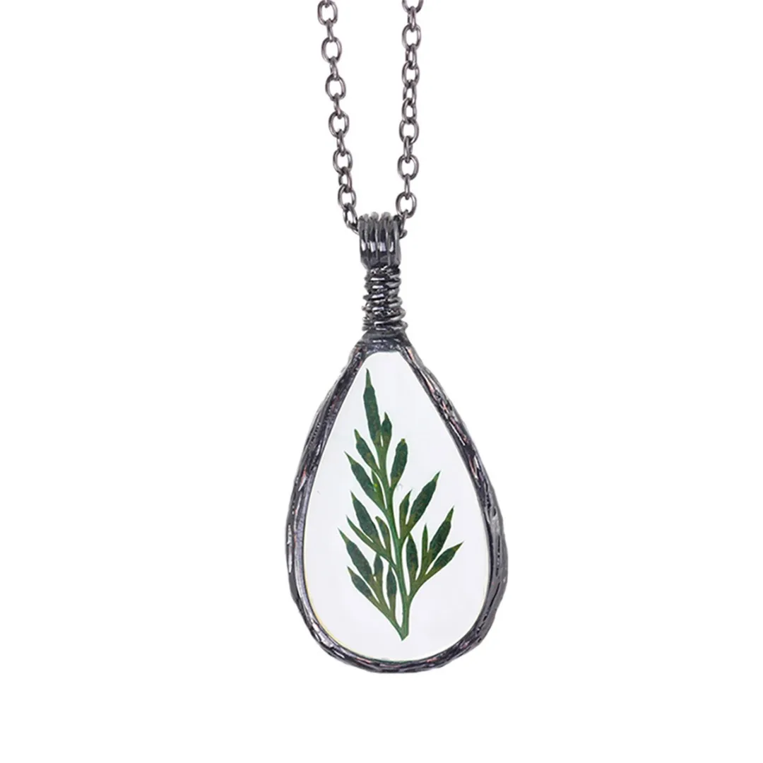 Handmade Boho Transparent Resin Green Plant Leaves Necklace Vintage Round Water Drop Pendant Necklace For Women