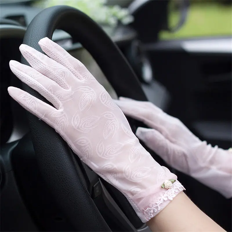 Летние солнцезащитные перчатки женские тонкие для вождения Нескользящие УФ-защита короткие стильные кружевные шелковые женские варежки FS01