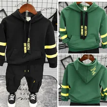 Модные комплекты одежды для отдыха для мальчиков костюм из 2 предметов на весну и осень куртка с капюшоном+ штаны хлопковые спортивные костюмы для маленьких детей возрастом от 2 до 6 лет