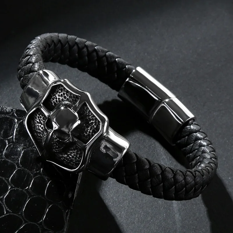 9084786415_1887647444