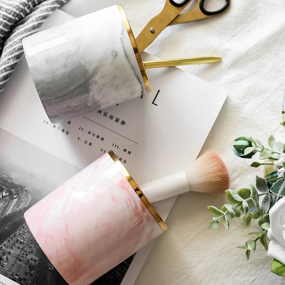 الحد الأدنى الشمال الرخام فرشاة للمكياج تخزين زجاجات الجرار مربع الإبداعية Ins نمط الخزف السيراميك فرشاة حامل قلم الحد الأدنى الشمال الرخام فرشاة للمكياج تخزين زجاجات الجرار مربع الإبداعية Ins نمط الخزف السيراميك فرشاة حامل قلم