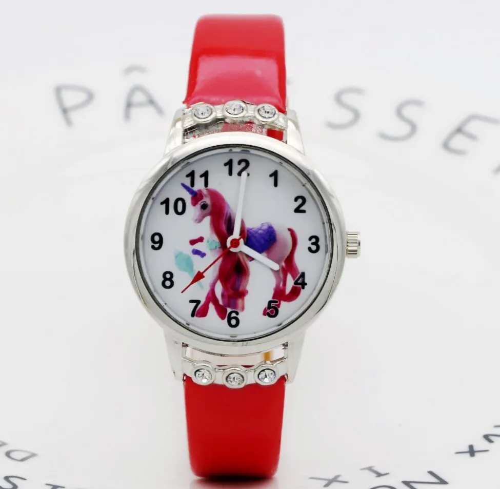 Детские часы модные часы с единорогом кварцевые наручные часы детские часы для мальчиков и девочек Наручные часы для студентов многоцветные часы пластины - Цвет: red