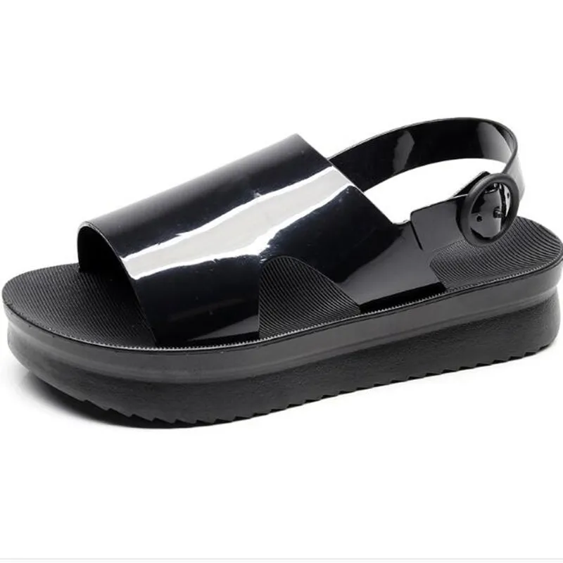 Пластиковые сандалии на плоской подошве; женская летняя Удобная Праздничная пляжная обувь на толстой подошве; нескользящая прозрачная обувь для студентов