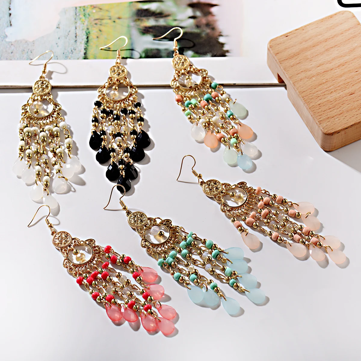 Classic Trendy Women’s White Crystal Long Tassel Earrings 2019 Fashion Jewelry Bohemia Beads Wedding Earrings Hangers