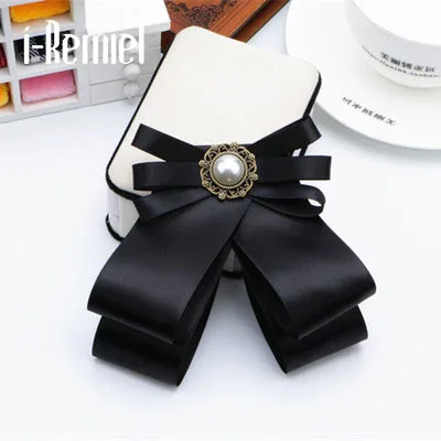 

New hot bowknot brooch men and women shirt bow tie college wind collar needle ribbons fabric corsage