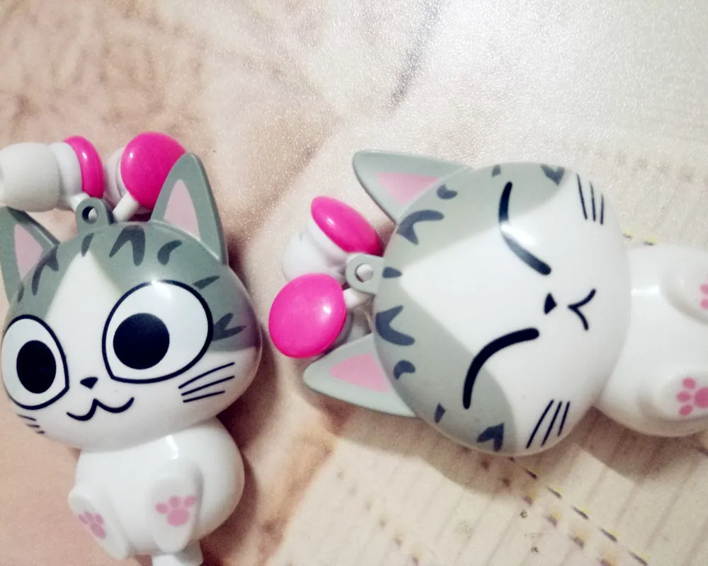 New In-ear Earphones Cute Cartoon Cat Panda Cheese Earplugs Retractable Automatic Headset for Iphone Android Kid Girls Gifts     (10)