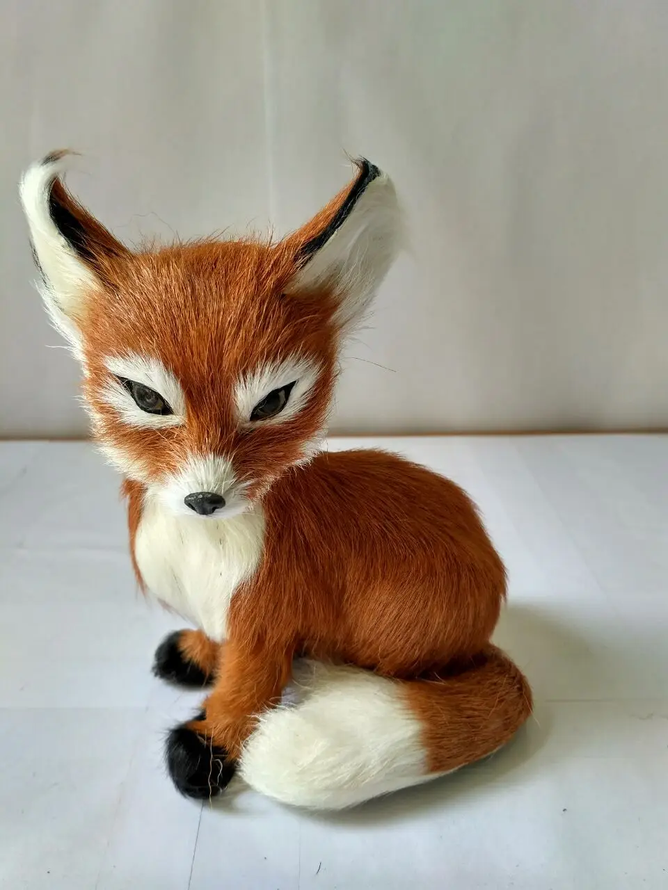 new simulation brown fox toy resin&fur sitting fox doll gift about 11x8x15cm 1526