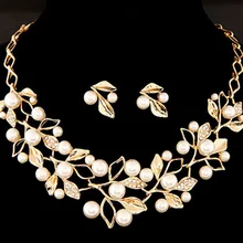 Wedding Necklaces Sets Earrings for Women Imitation Pearl Choker Necklace Stud Earrings Foliage Gold Pearl Jewelry Wedding Necklaces Sets Earrings for Women Imitation Pearl Choker Necklace Stud Earrings Foliage Gold Pearl Jewelry