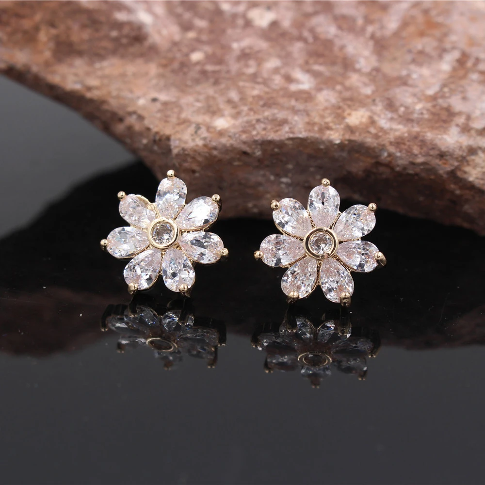

NADEEM New Classic Gold/Silver Color Copper Material Cut Big Flowers 100% CZ Cubic Zirconia Wedding Stud Earrings for Women