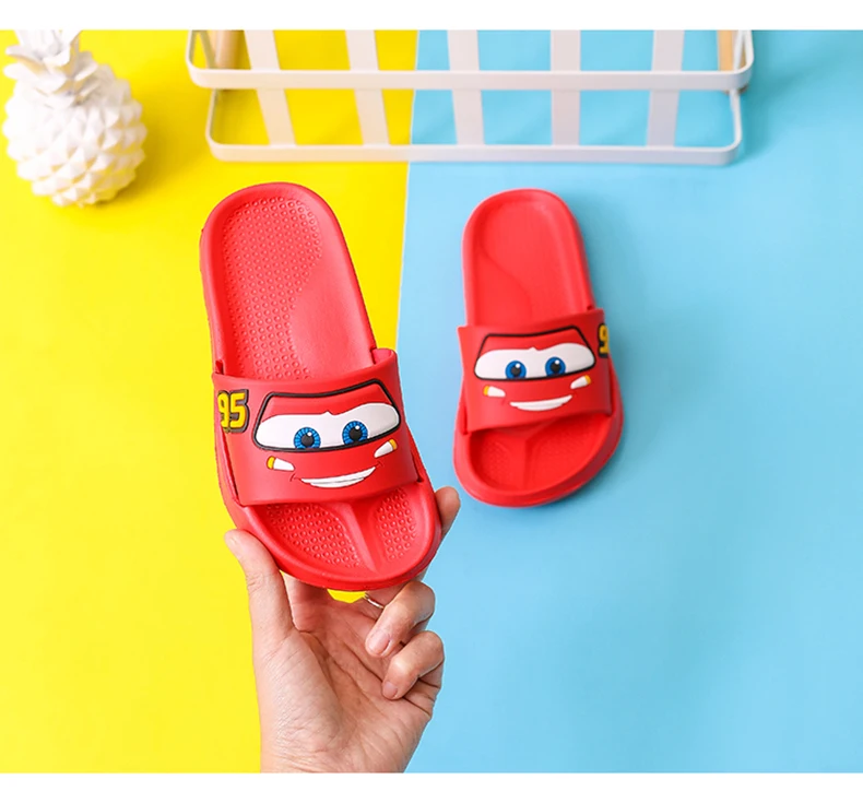 Тапочки для мальчиков и девочек с рисунком Микки и Минни; милые детские Вьетнамки с героями мультфильмов; Детская домашняя пляжная обувь для сада
