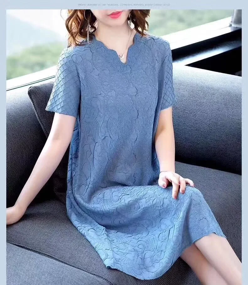 Original Design High-Quality Exquisite Flowerd Pleated Dress Sexy V-neck Pure Color Women's Straigh Dress with Short Sleeves