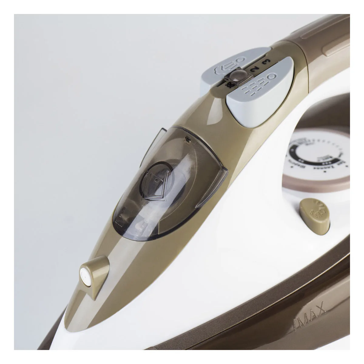 Утюг Galaxy GL 6122 коричневый (Мощность 2400 Вт, емкость для воды 320 мл, вертикальное отпаривание, самоочистка, антинакипь, автоотключение, эмалевое покрытие подошвы)