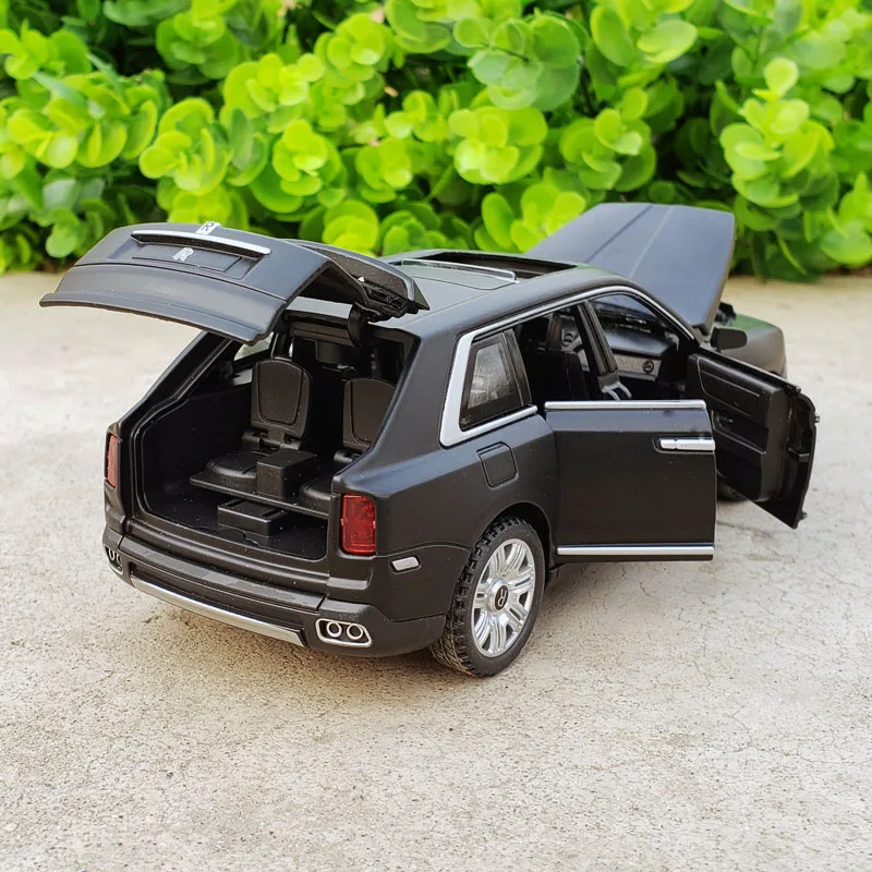 Wheels 1:32 Rolls Royce Cullinan Diecast Toys Vehicle Models Metal Car Model mini cars track birthd