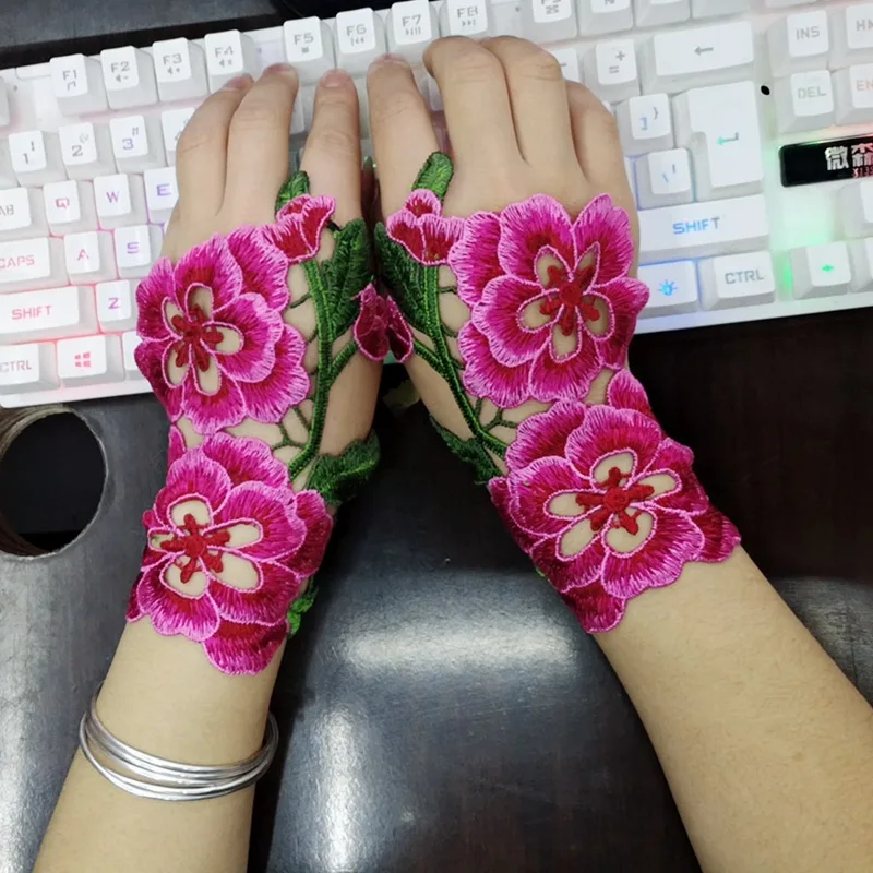 2019 этнические ветер вышивка цветок полые перчатки без пальцев Модные Джокер браслет украшения для танцоров для женщин 03