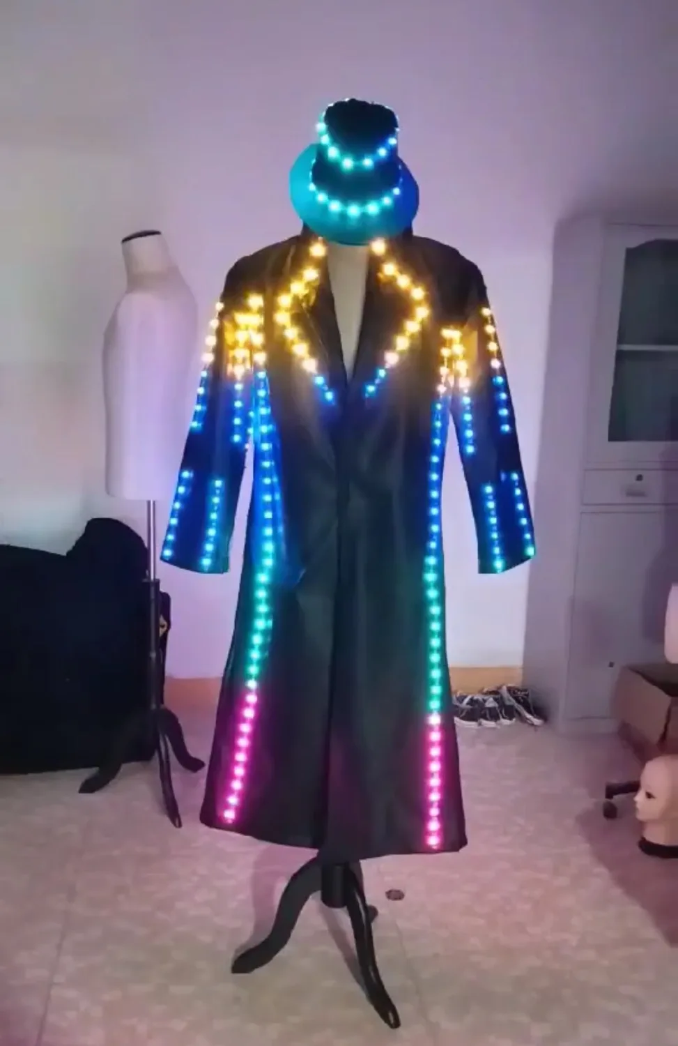 

RGB Windbreaker Led Luminous Dance Suit Led Light Up Stage Performance Party Event Clothes Led Ballroom Costume