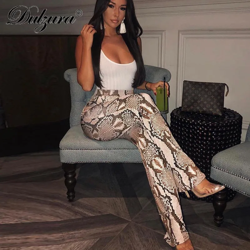 Tanie Dulzura nadruk węża bez rękawów top typu crop tank wysokiej talii spodnie flare bell bottom spodnie 2019 sexy kobiety ubrania 2 sztuk zestaw