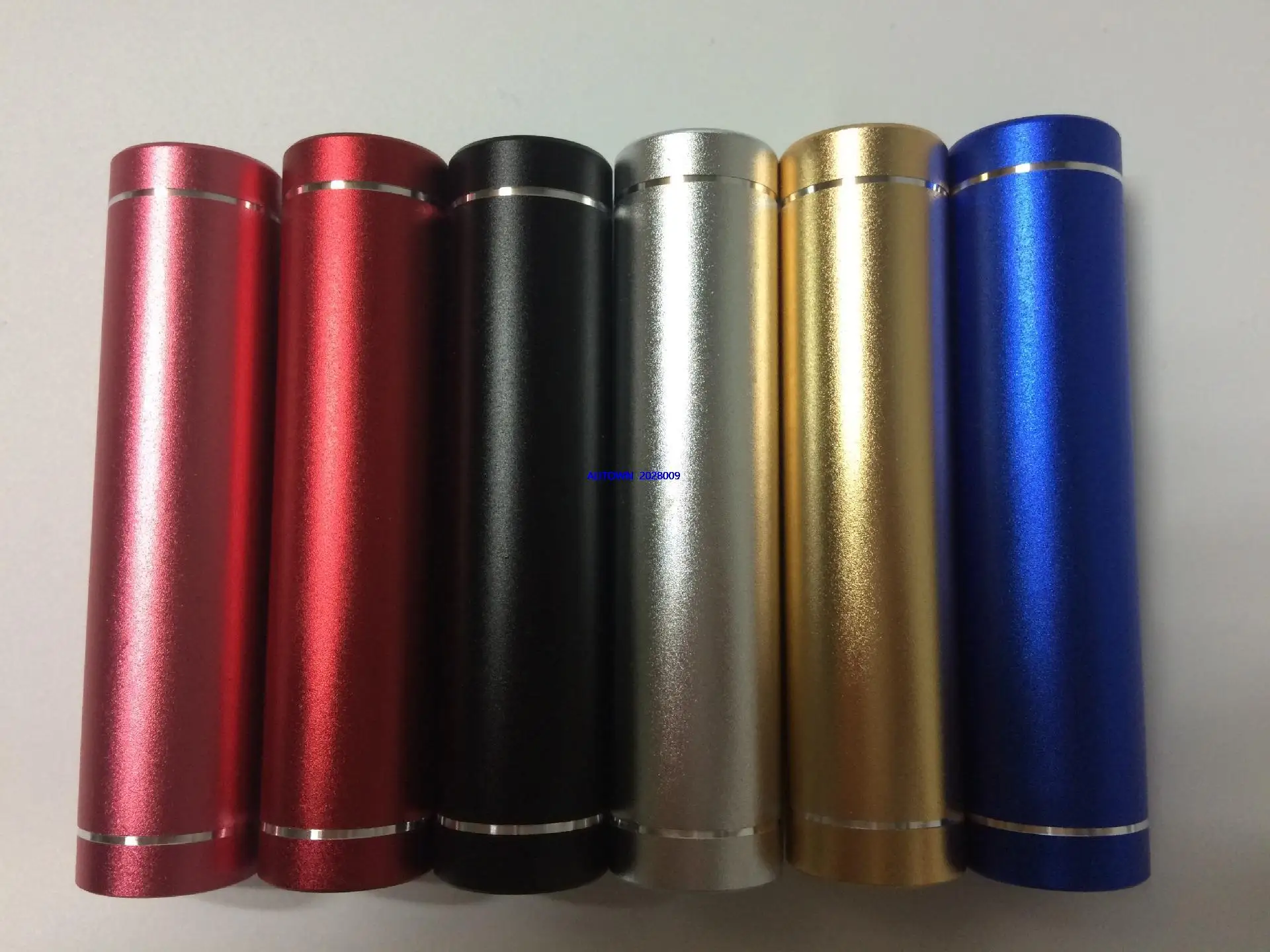 power bank charger for iphone cylindrical metal tube cute charge treasure mobile phone mobile