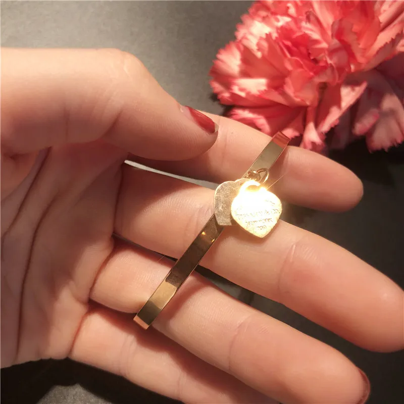 Корейский модный браслет из титана и стали 100 комплектов простой браслет в форме сердца Bileklik bransoletki damskie femme aretes