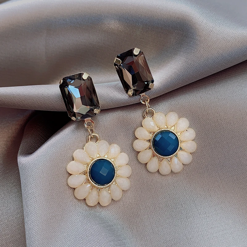 

Classic Crystal Round Women Dangle Earrings Personality Blue Earrings Bohemian Drop Earrings Jewelry Earrings Party Earrings