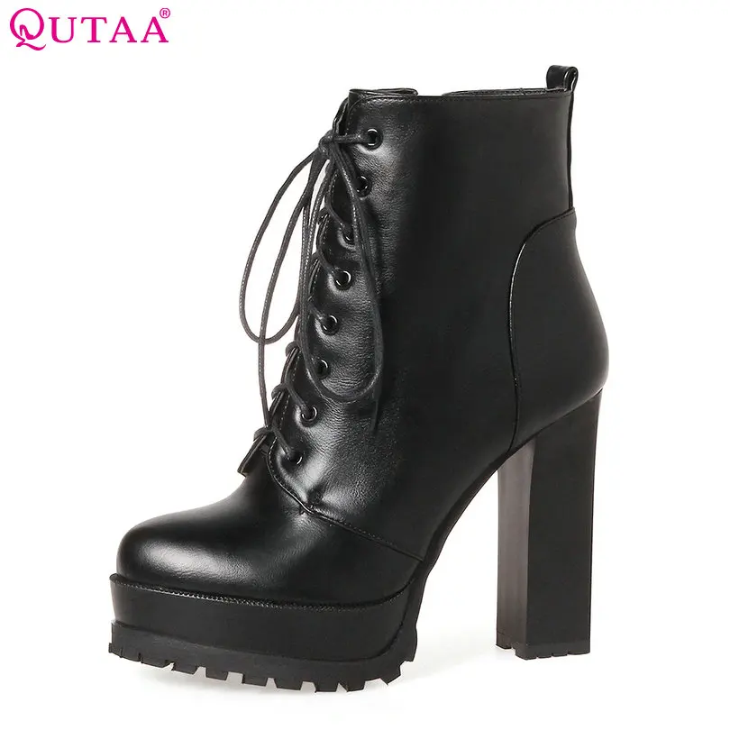 Tanie QUTAA 2020 kobiet botki plac wysoka koronka na pięcie Up Pointed Toe kobiety platforma czarne damskie buty motocyklowe rozmiar 34 43