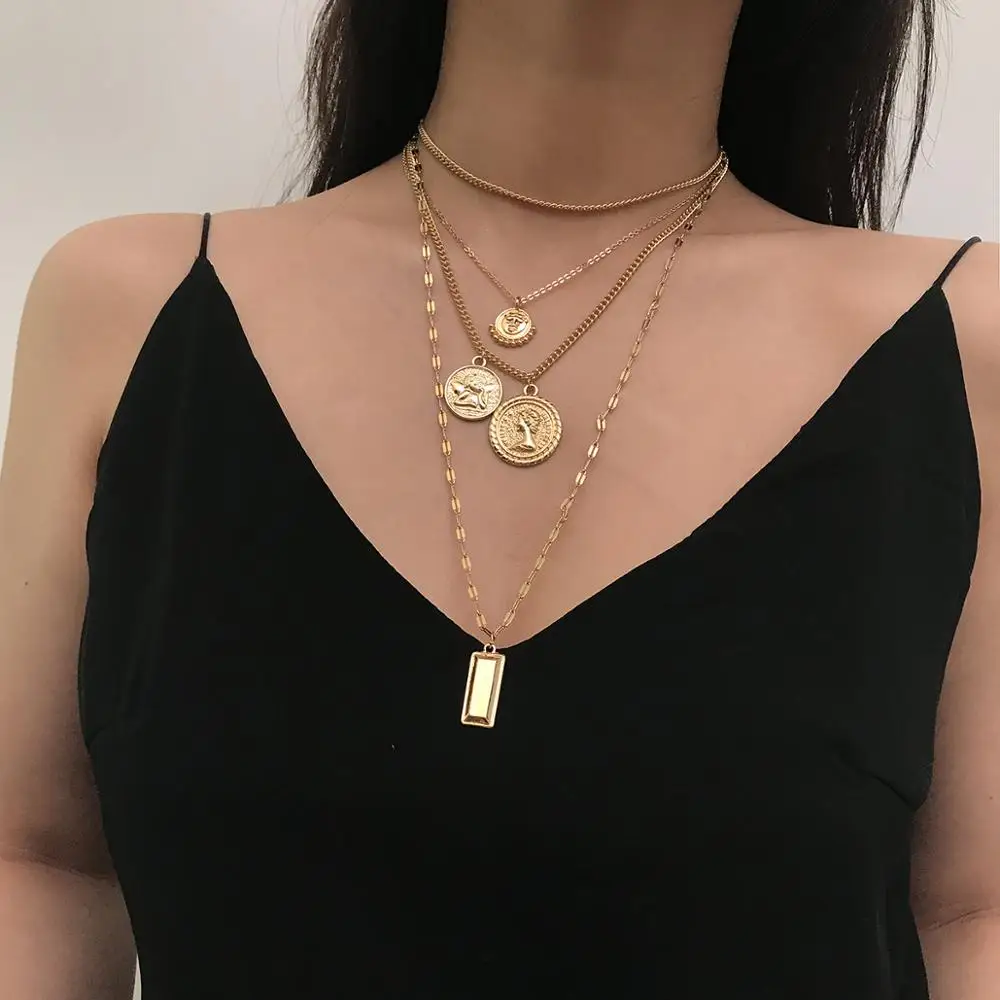 

Retro Women Square Head Portrait Pendant Chain Necklace Gold Multilayer Clavicle Necklace Exquisite Necklace Set Combination