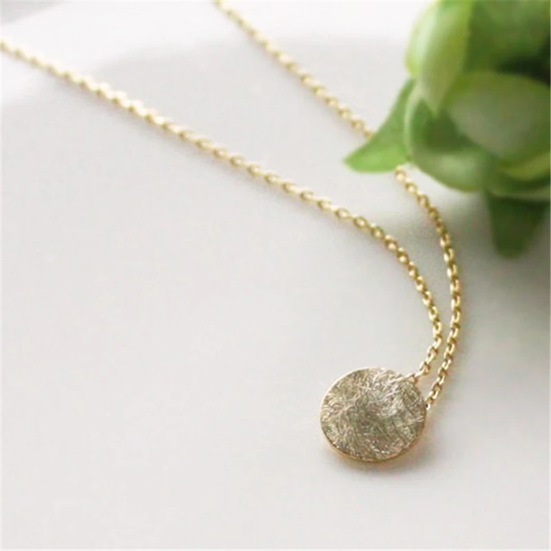 

Cute Textured Round Circle Pendant neclace Clavicle Chain Simple Brushed Circle Pendant Necklace For Women