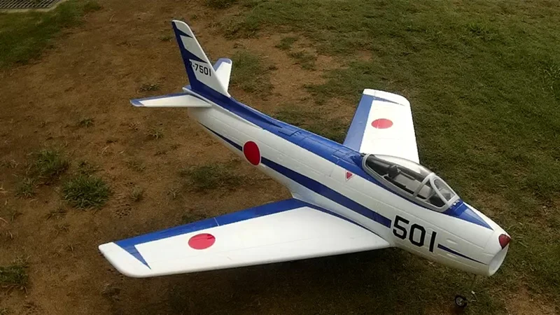 F863