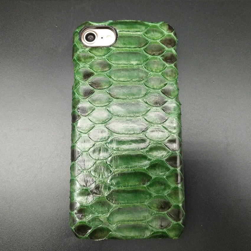 

Solque Luxury Python Skin Genuine Leather Cover Case For iPhone 7 Plus Cell Phone Ultra Thin Hard 3D Snake Phone Cases Green