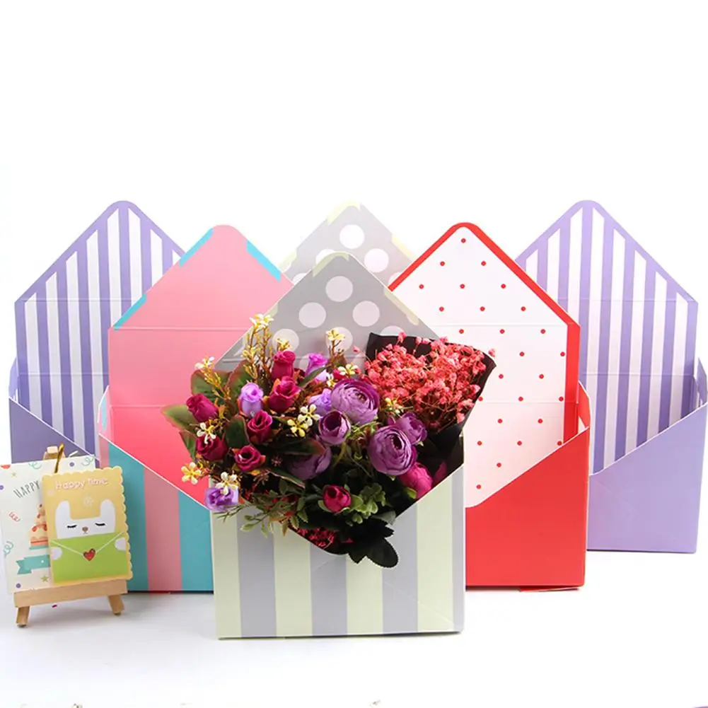 

Portable Romantic Envelope Shape Stripe Design Flower Bouquet Paper Packing Box Holder Florist Gift