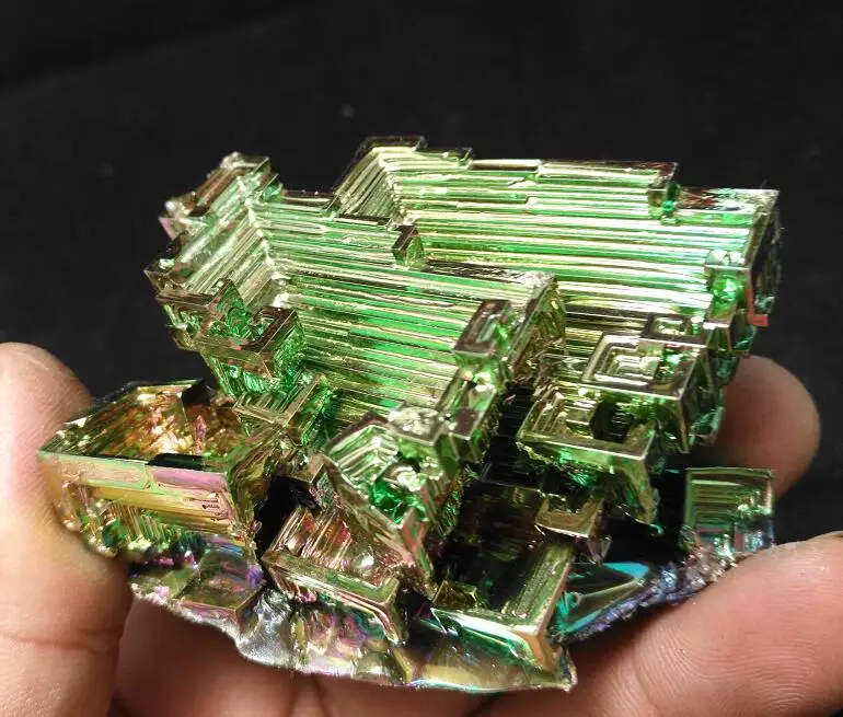 

The picture of real sale 193 gram Bismuth rainbow crystal element Bi gemstone Mineral specimen B69-320